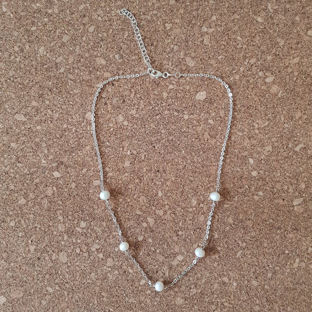 Italian sterling silver and white fresh water pearls necklace